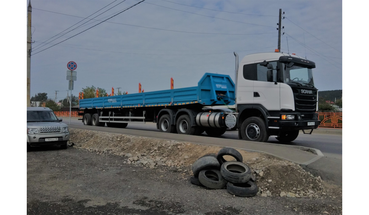 Тягач Scania G480 с полуприцепом УралСпецТранс